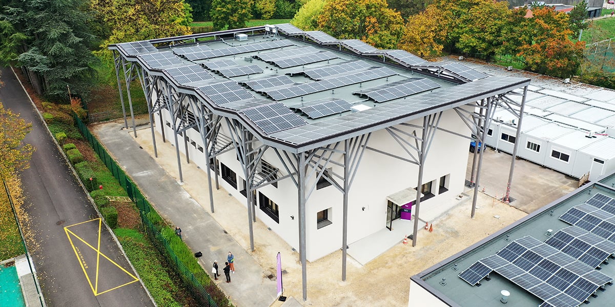 Dijon expérimente une transformation sur sa production et sa consommation énergétique, à l'échelle d'un quartier « à énergie positive ».
