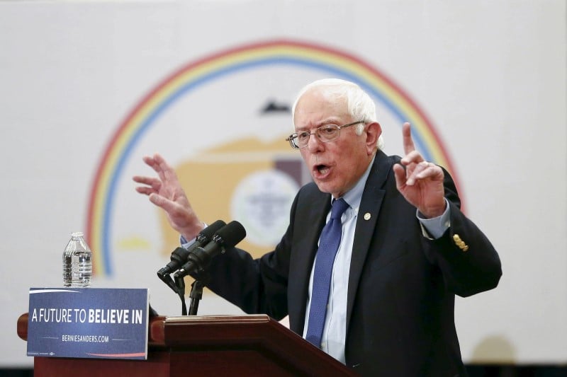 Bernie sanders ecarte l'idee qu'il devrait abandonner