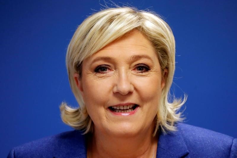 Marine le pen promet une "revolution culturelle" au fn