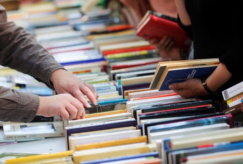 La France adopte la loi "anti-Amazon" sur le prix des livres