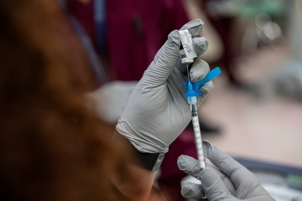 Coronavirus: huit pays dont la france promettent de coordonner la vaccination