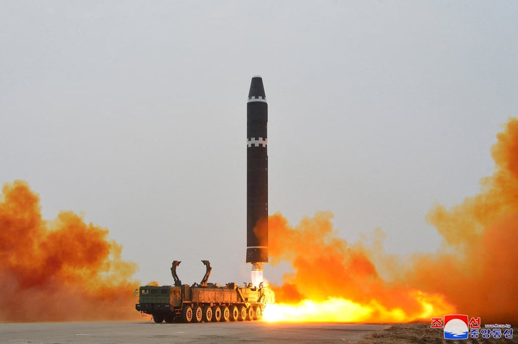 Un missile balistique tire a l'aeroport de pyongyang en fevrier