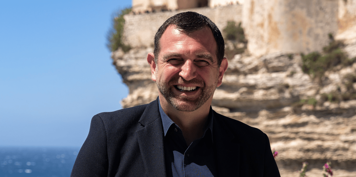 Jean-Charles Orsucci est le seul et unique maire macroniste autoproclamé de l'île.