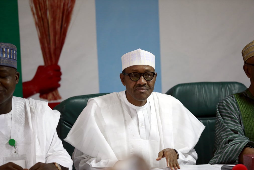 Le president du nigeria limoge les chefs de l'armee