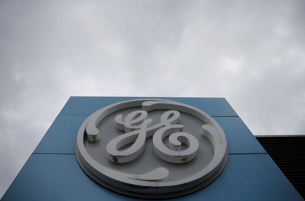 Gecas, filiale de general electric, commande des airbus motorises par rolls-royce