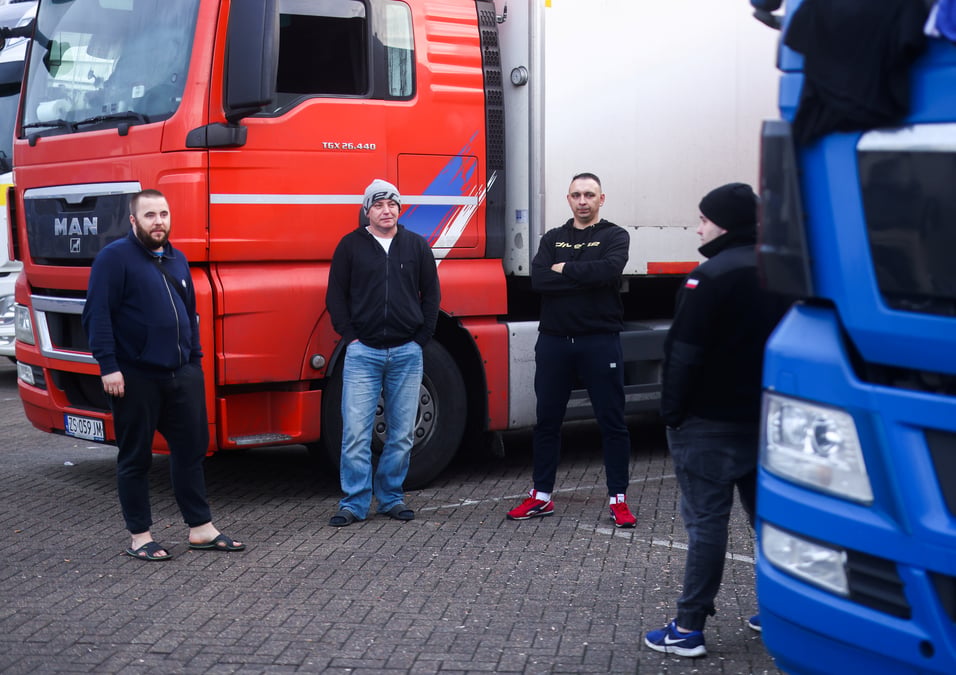 Sur les routes du sud de l'angleterre, la colere des routiers