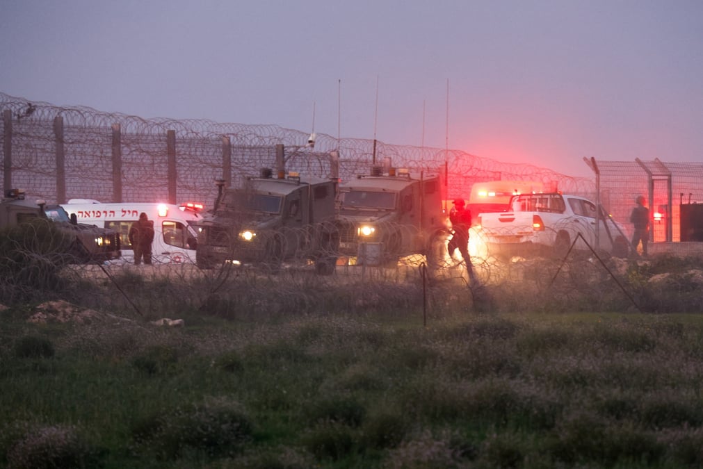 Des soldats israeliens en bordure de gaza