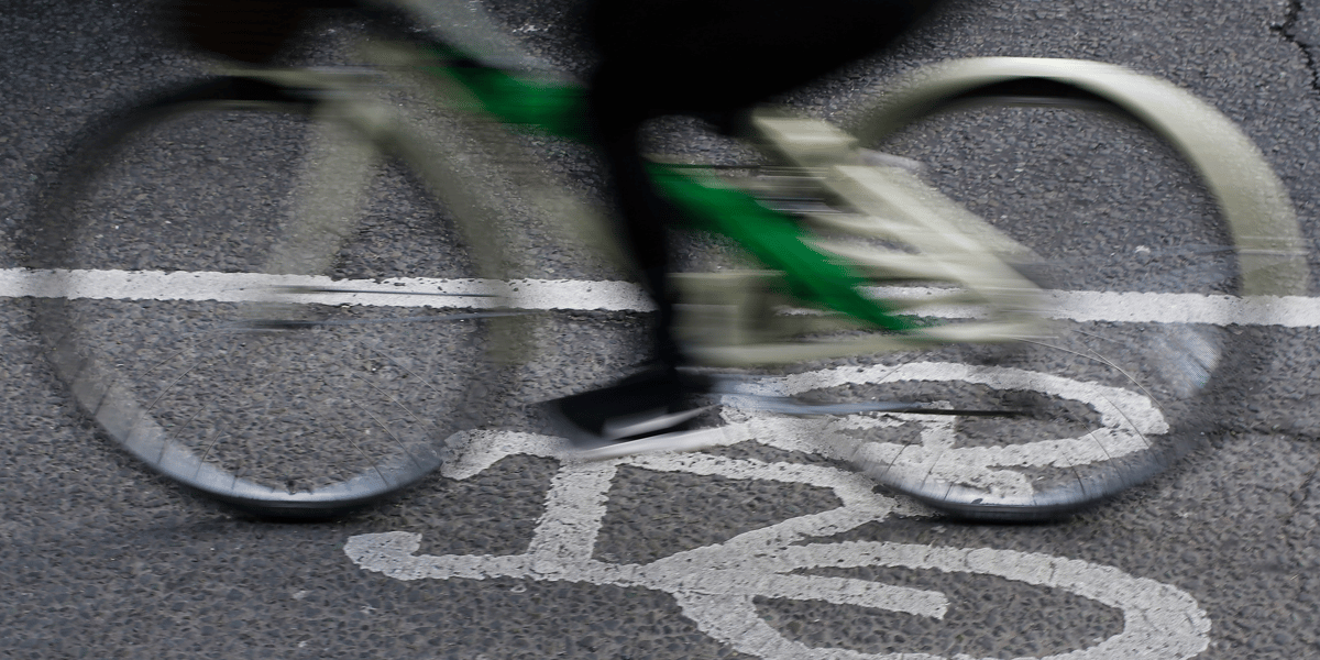 « Le traqueur permet également de détecter des chocs, en cas d'accident, ou de récolter des données sportives ou écologiques », ajoute Alexandre Luternauer, l'un des co-créateurs de TrackAp.