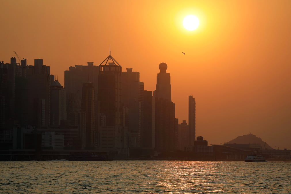 Le principal bureau chinois a hong kong denonce les sanctions us
