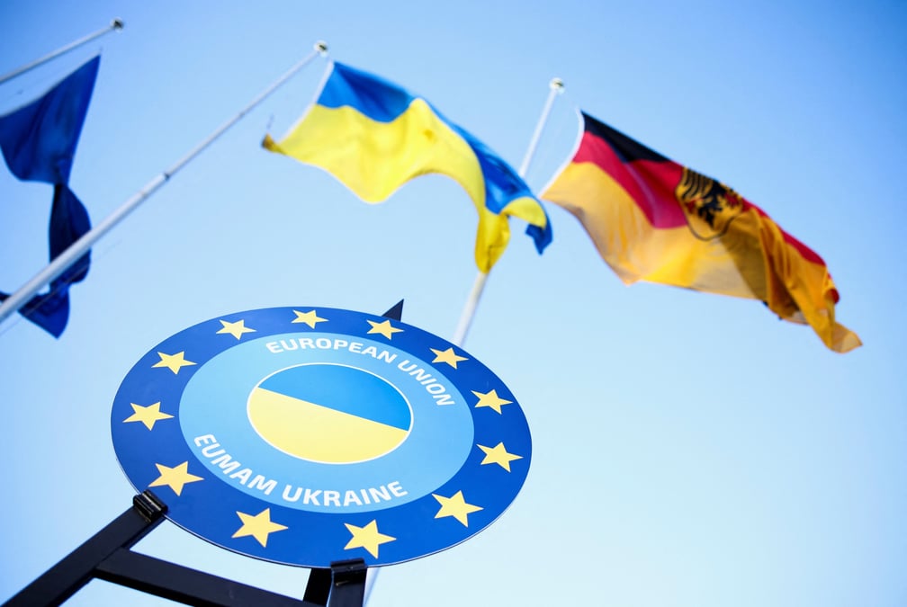 Les drapeaux de l'ukraine et de l'allemagne