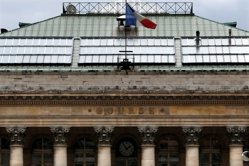 Les bourses europeennes stables a mi-seance