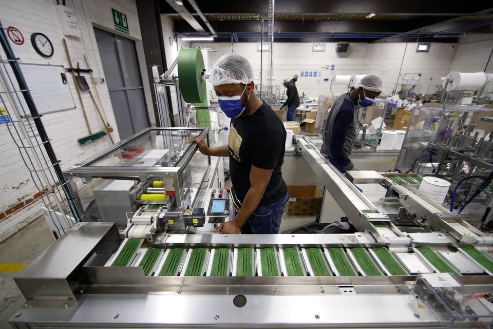 France: l'impact des restrictions sanitaires est de 0,2 point de pib annuel, selon une source a bercy