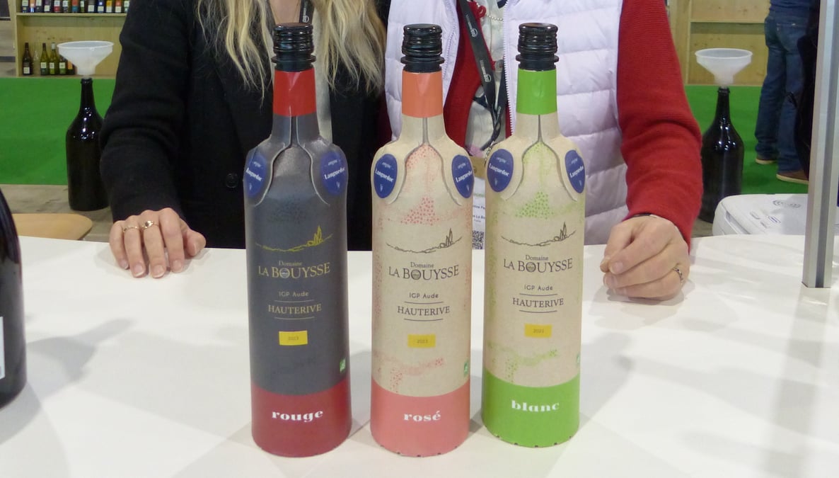 Le domaine de la Bouysse dans les Corbières (Aude), teste la bouteille en carton, qu'il présente sur le salon Wine Paris (10 au 12 février 2025).