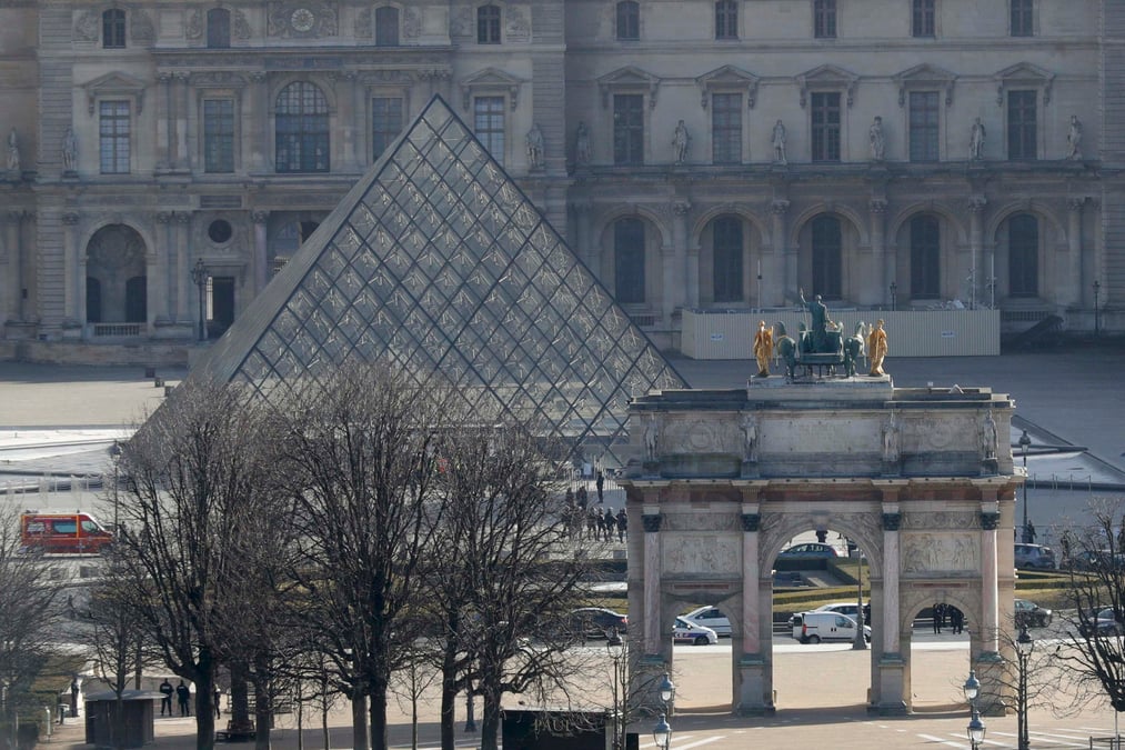 Vers la mise en examen du suspect du louvre