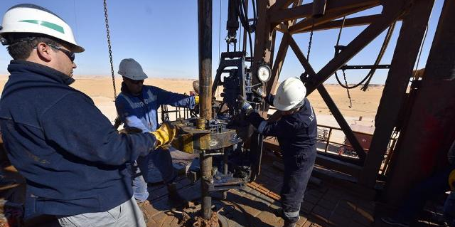algérie hydrocarbures travailleurs forage site