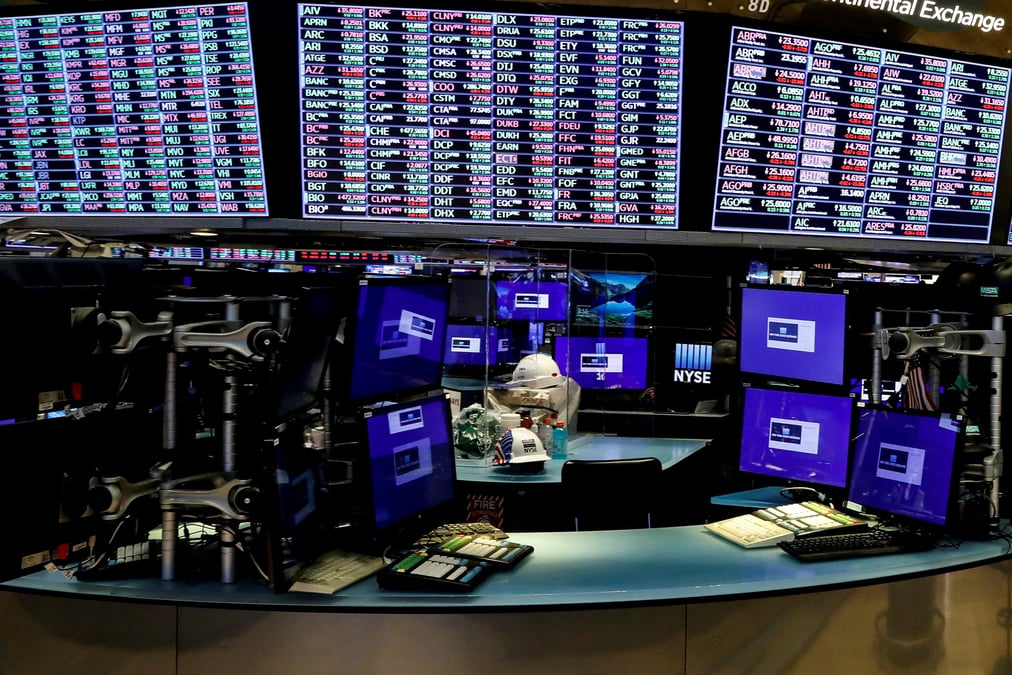 A wall street, dow et s&p reculent, record du nasdaq