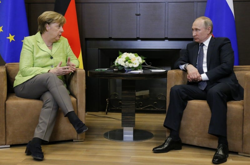 Rencontre tendue entre poutine et merkel