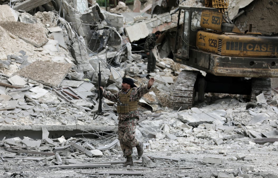 Les soldats turcs prennent la ville syrienne de jinderes