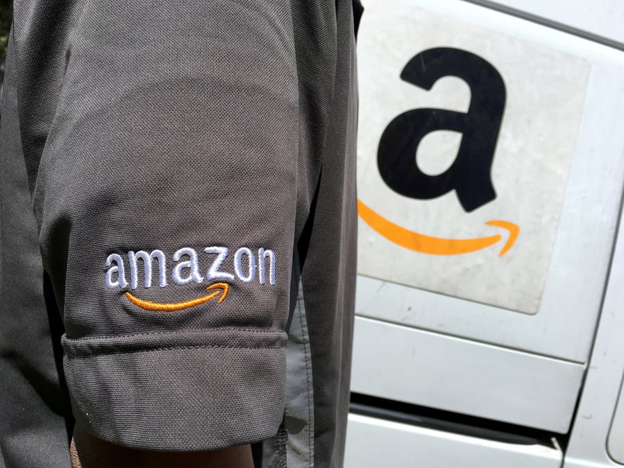 Donald trump lance une nouvelle charge contre amazon