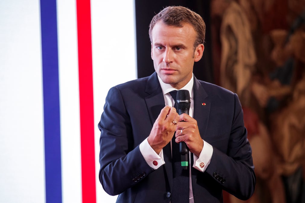 La decision americaine est "illegale" et une "erreur", dit macron