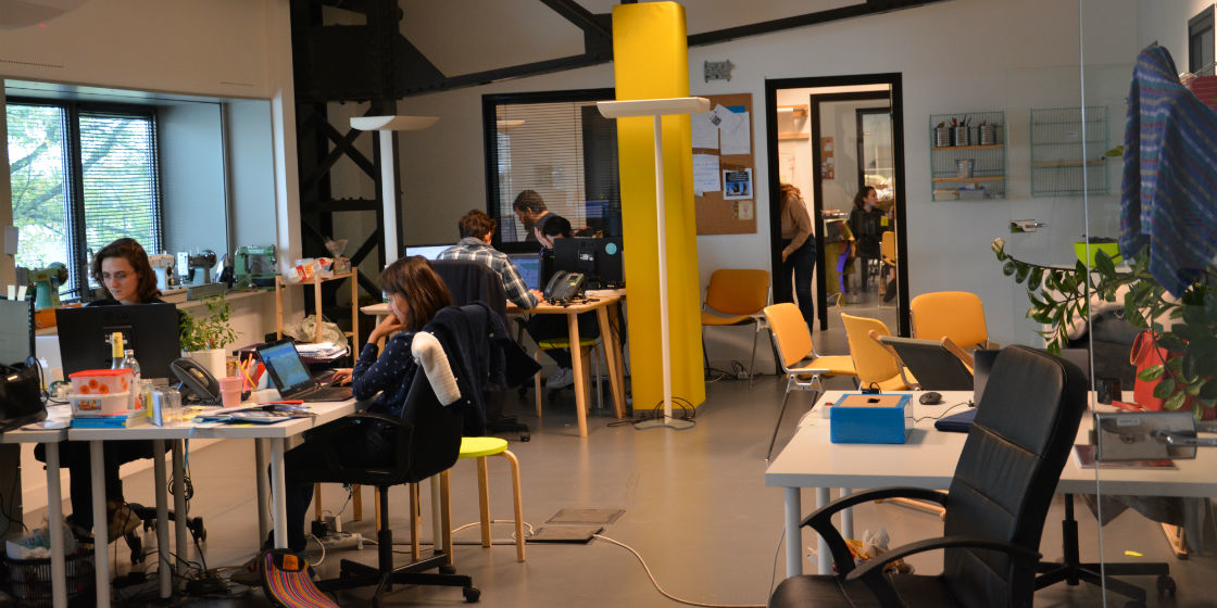 L'équipe de la startup JeStocke.com s'est installée à l'étage du bâtiment, près de Sew & Laine