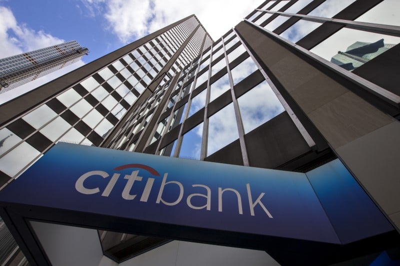 Citigroup baisse le salaire de son dg pour objectifs manques