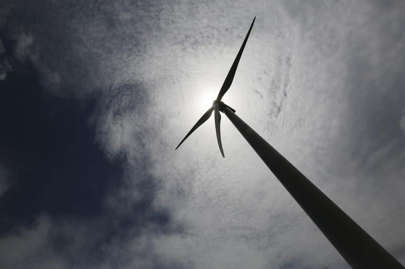 Les eoliennes en mer au large de fecamp contestees