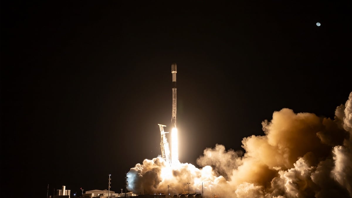 Le lanceur Falcon 9 de SpaceX a mis en orbite 20 satellites de la constellation OneWeb (Eutelsat)