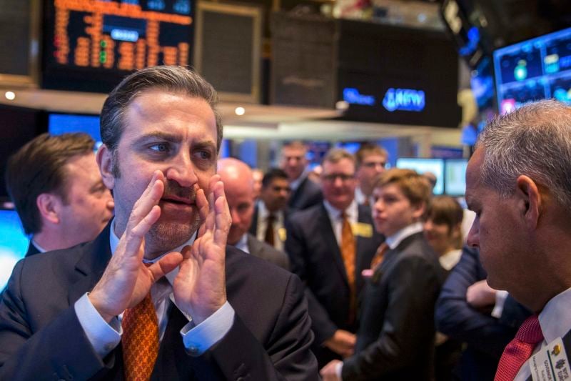 Wall Street finit en baisse après un record en séance