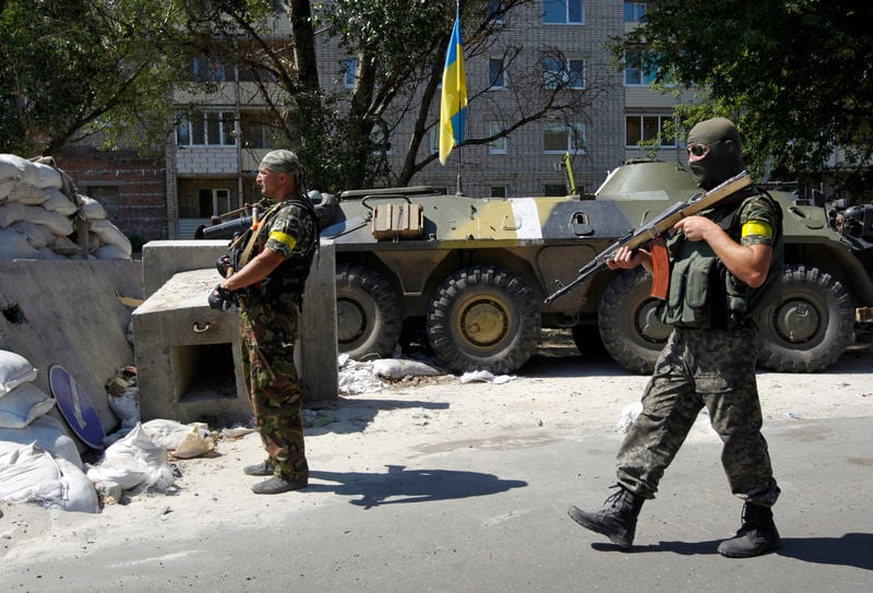 Combats à Louhansk et Donetsk, fiefs rebelles de l'est ukrainien