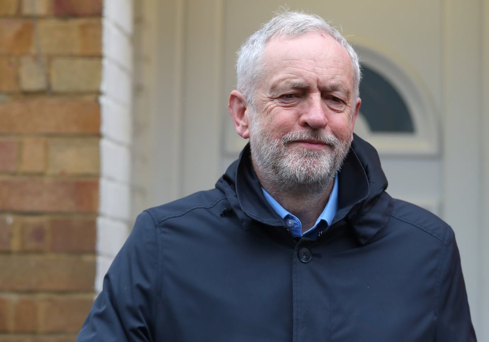 Corbyn reclame une enquete independante sur l'attaque de douma