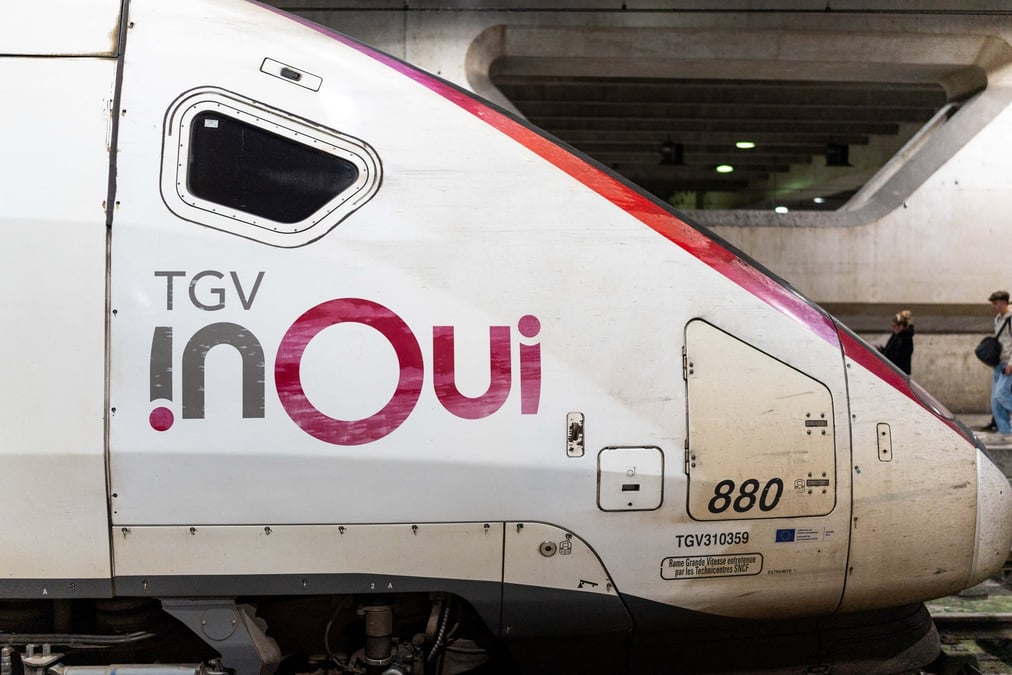 Pour rassurer les voyageurs, la SNCF promet d'informer les clients « avant le début du pont », et offre des billets échangeables ou remboursables sans frais sur les TGV Inoui comme les Ouigo.