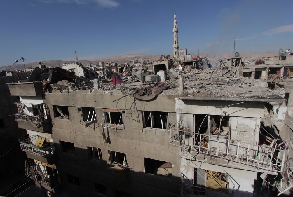 Frappes meurtrieres de l’aviation syrienne contre des rebelles dans la banlieue de damas