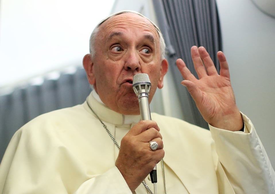 Le pape francois admet avoir neglige la classe moyenne