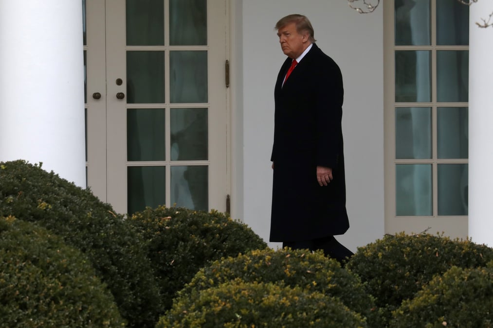 Trump met en cause le bilan de l'epidemie, fauci replique