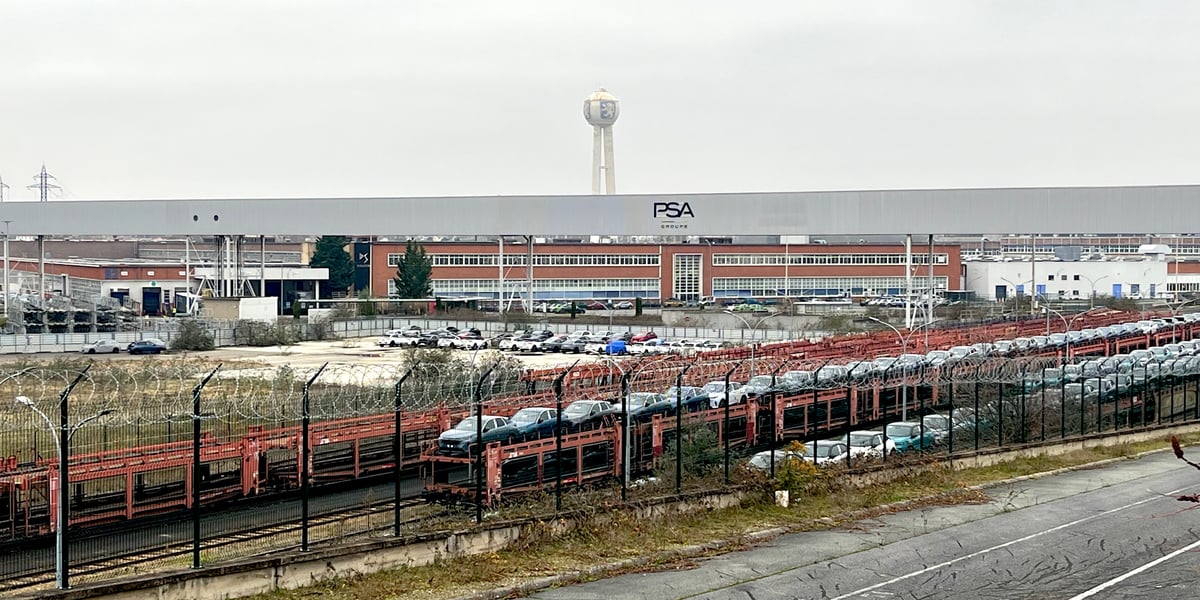 Le site de Poissy fabrique des Opel Mokka, et marginalement des DS3.