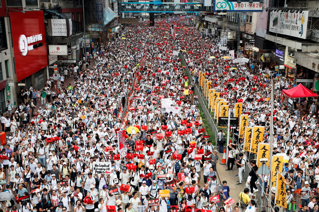 Hong kong: grande manifestation contre une loi sur les extraditions