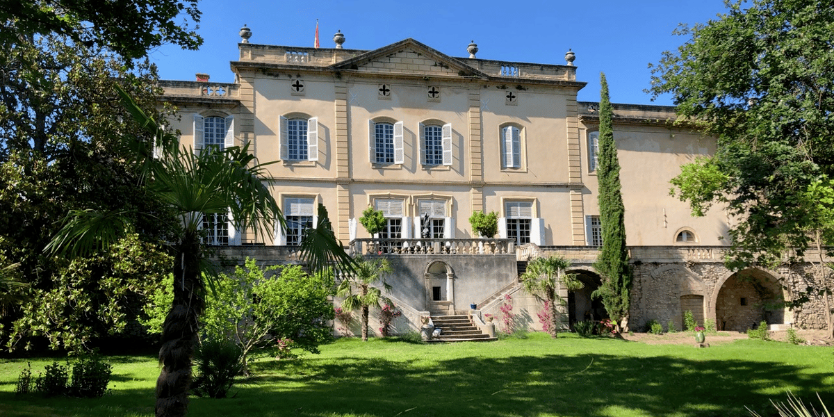 Dans le Gard, le Château de Collias