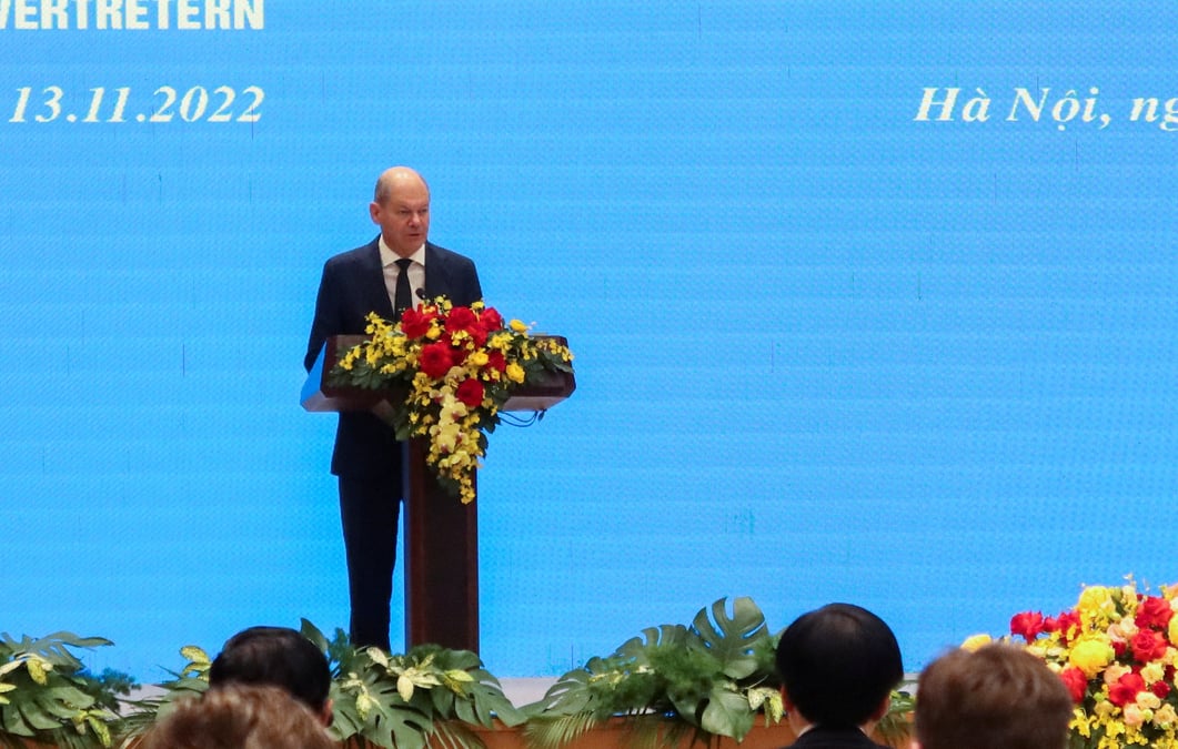 Le chancelier allemand olaf scholz a hanoi