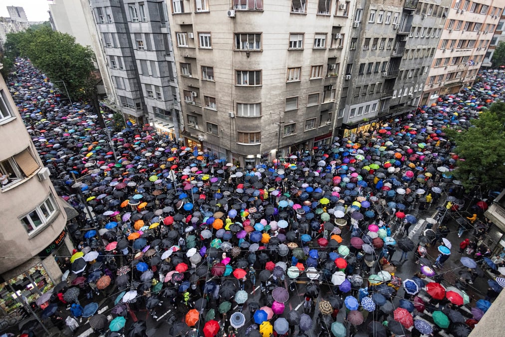 Photo de la manifestation anti-gouvernementale a belgrade