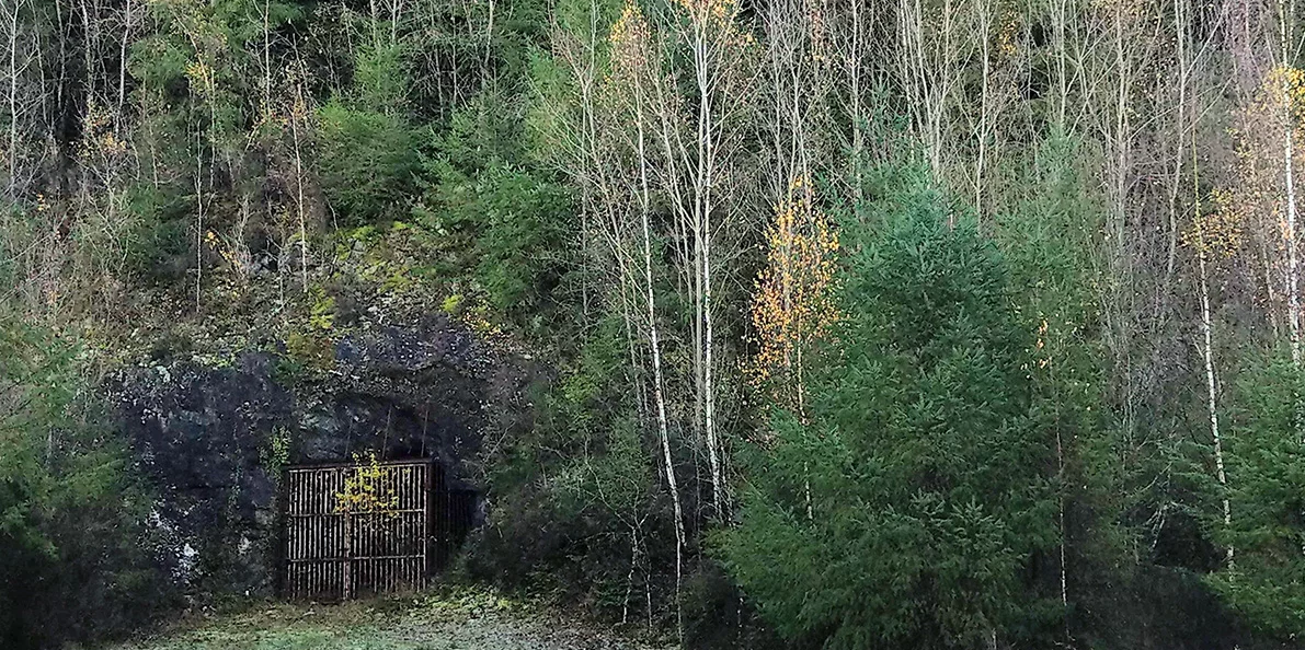 Le site de la mine d'or de Lauriéras, au sud de la Haute-Vienne, est abandonné depuis 2001 mais pourrait reprendre du service avec la Compagnie des mines arédiennes.