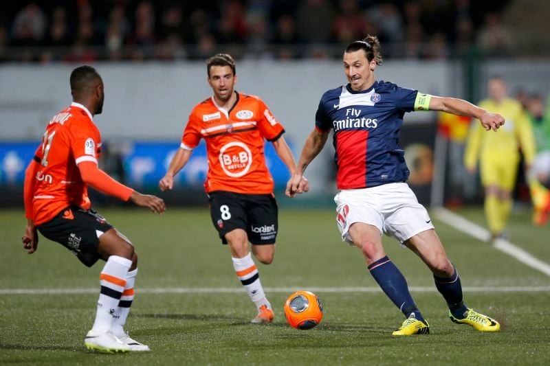 Ligue 1: le PSG signe à Lorient une huitième victoire de suite
