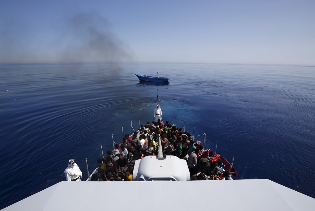 L'ue se penche sur une mission navale anti-passeurs