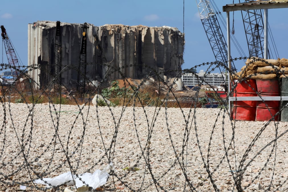 Liban: le juge enquetant sur l'explosion du port de beyrouth maintenu dans ses fonctions, selon de sources