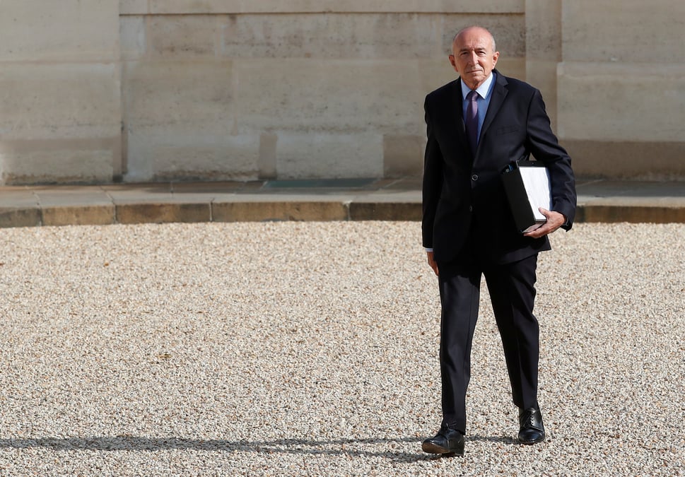 Collomb veut renforcer le controle des fonctionnaires radicalises