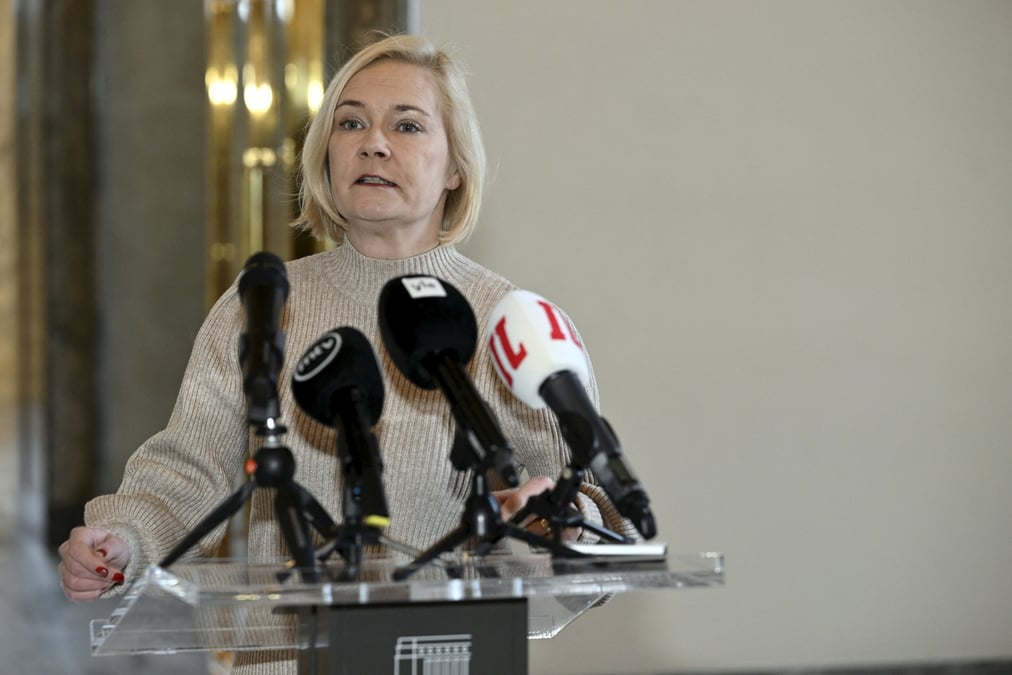 La ministre finlandaise de l'interieur mari rantanen lors d'une conference de presse a helsinki