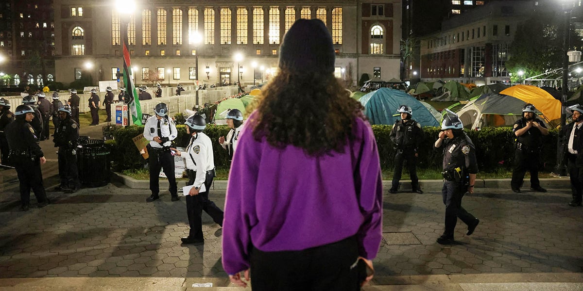 Dernières heures, mardi, de deux semaines de blocage de Columbia par les étudiants propalestiniens. Le campement et le grand hall de l’université seront évacués tard dans la nuit par des centaines de policiers.