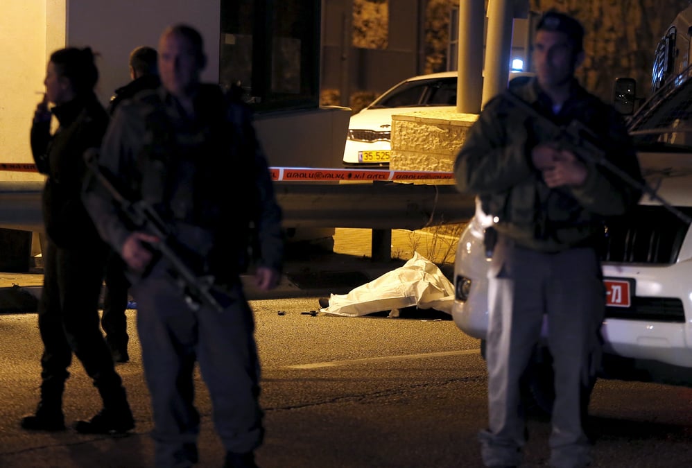 Tsahal abat un palestinien arme de deux couteaux
