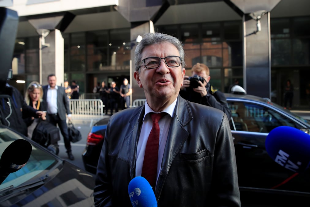 Convoque, jean-luc melenchon denonce une justice a deux vitesses