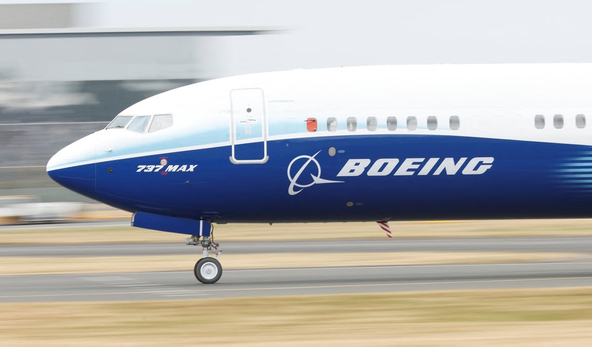 Un avion boeing 737 max au salon aeronautique international de farnborough